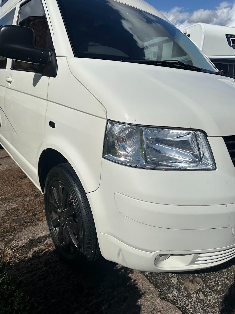 Front of a white VW Transporter after a Showroom Detail in Stalybridge